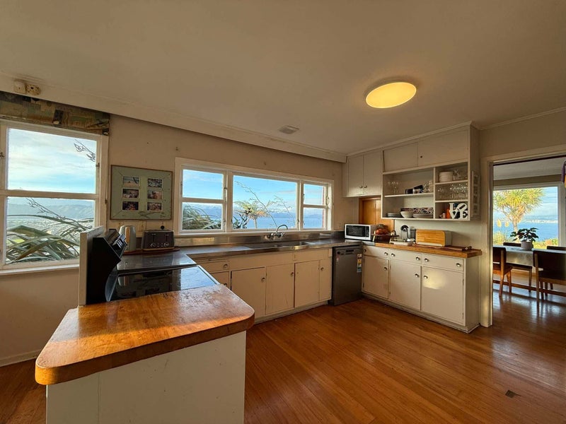 17 Rakeiora Grove, Korokoro, Lower Hutt - Carousel 2