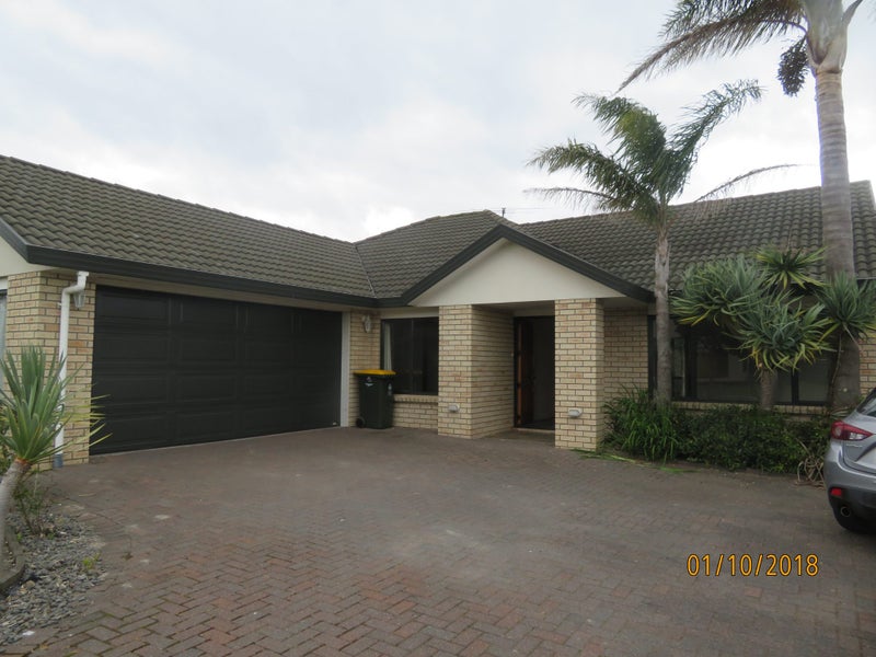205 Kilkenny Drive, East Tamaki Heights, Auckland - Carousel 1