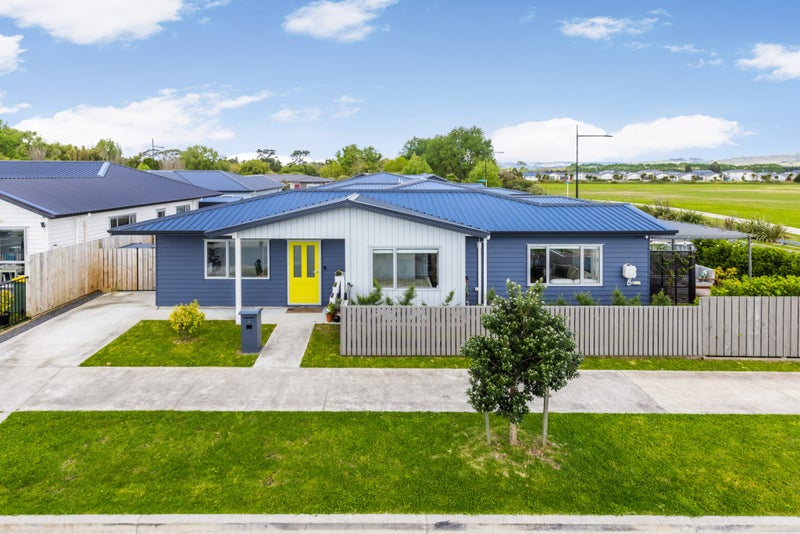 1 Kutukutu Street, Takanini, Auckland - Carousel 2