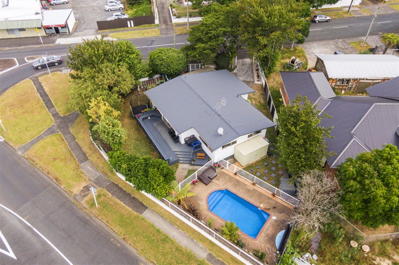 30 Butterworth Avenue, Opaheke, Papakura - Carousel 2