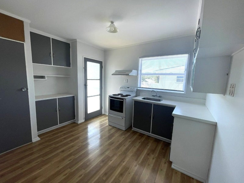 5/56 Brussels Street, Miramar, Wellington - Carousel 2