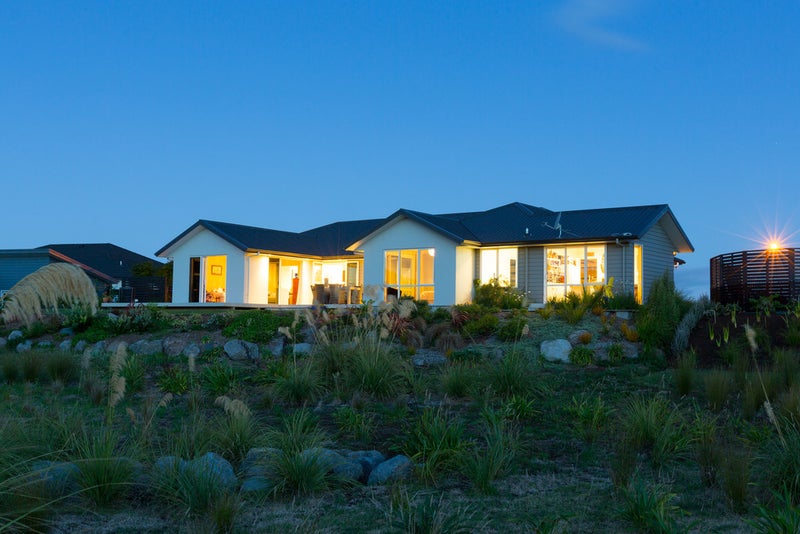 6 Augusta Grove, Waiwhakaiho, New Plymouth - Carousel 19