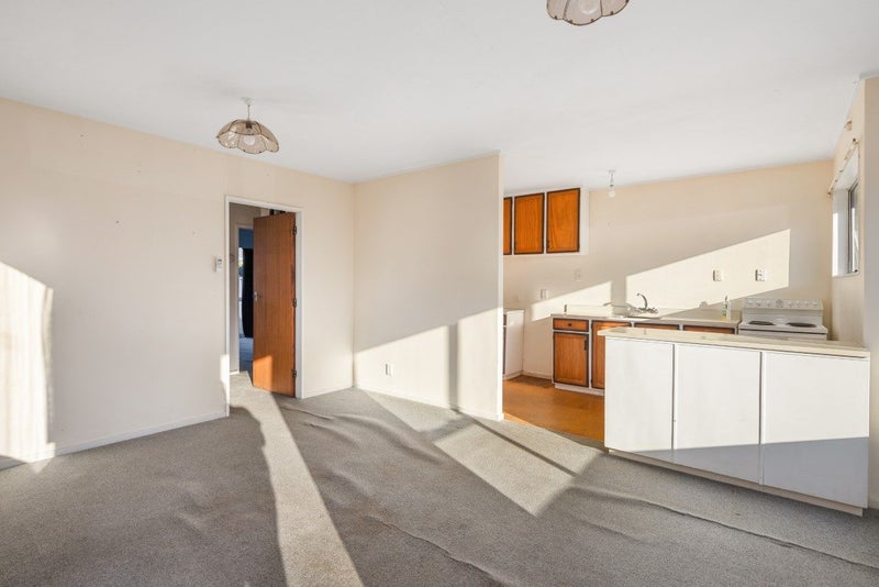 9/171 Queens Drive, Lyall Bay, Wellington - Carousel 2