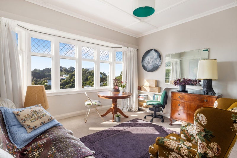 27 Sutherland Crescent, Melrose, Wellington - Carousel 2