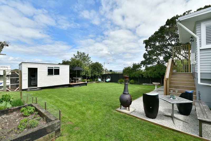 1339 Whangaparaoa Road, Army Bay, Whangaparaoa - Carousel 2