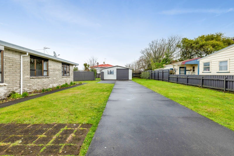 13 Cordelia Street, Stratford - Carousel 28