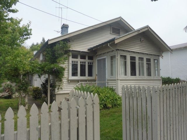 7 Hunter Street, Hamilton Lake, Hamilton - Carousel 1