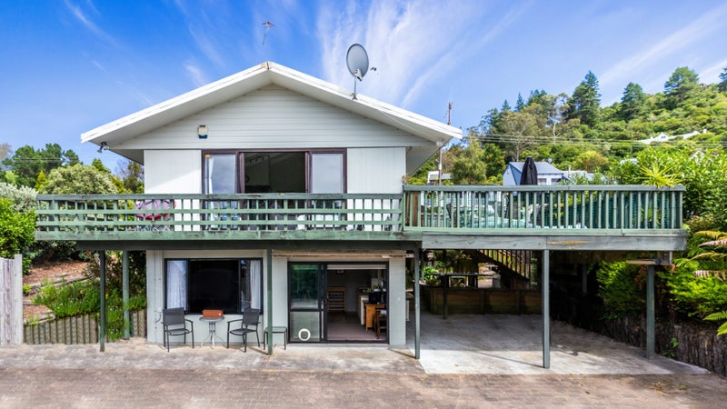 1 Ewing Grove, Acacia Bay, Taupo - Carousel 1