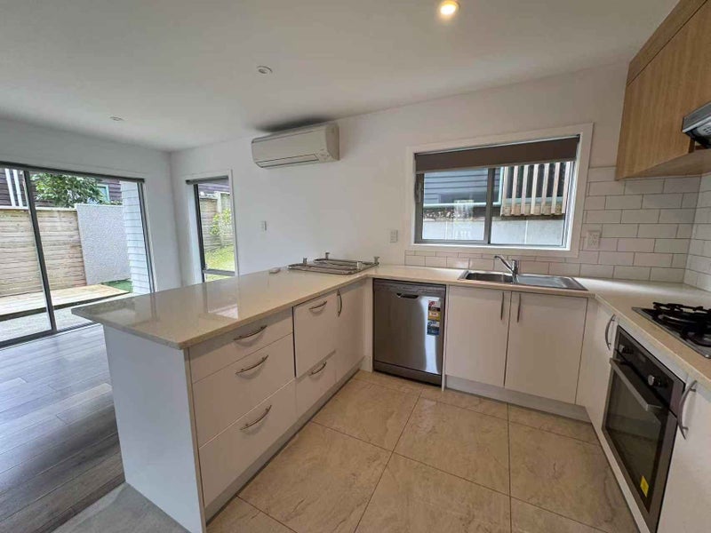 216 Albany Highway, Schnapper Rock, Auckland - Carousel 1