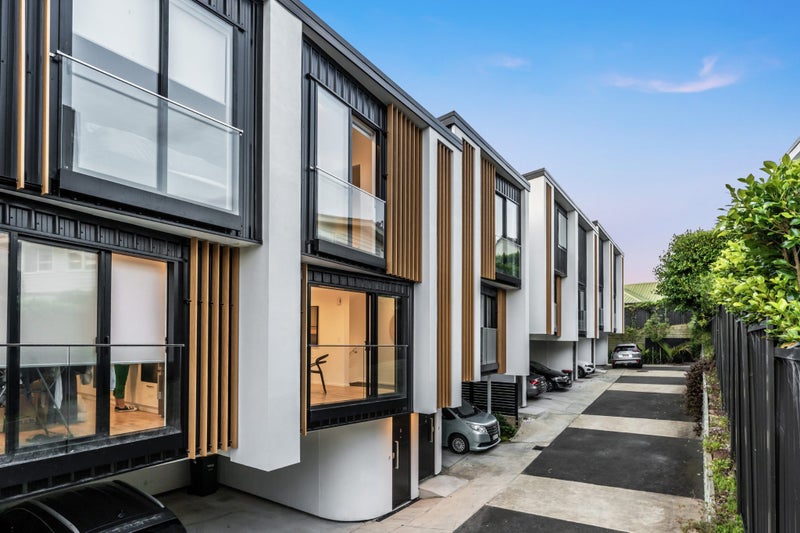 3/10 Ashwell Street, St Heliers, Auckland - Carousel 1