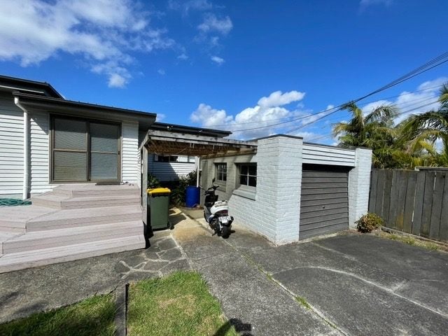 23 Tobruk Crescent, Milford, Auckland - Carousel 2