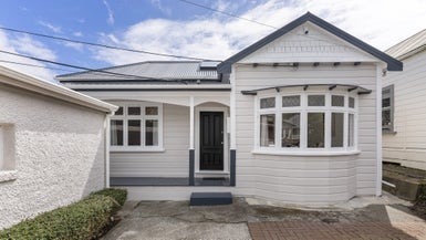 24 Herald Street, Berhampore, Wellington - Carousel 1