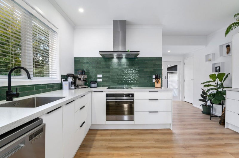 20 Lynbert Road, Lynmore, Rotorua - Carousel 2