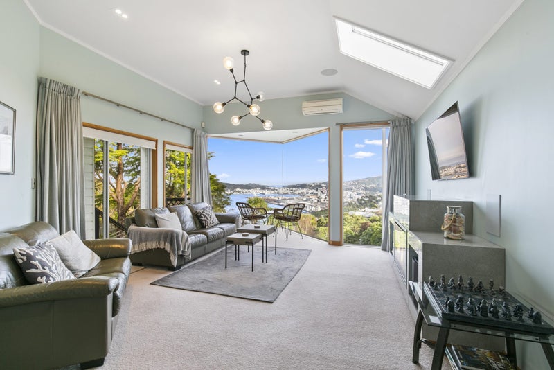 2/93A Jubilee Road, Khandallah, Wellington - Carousel 2