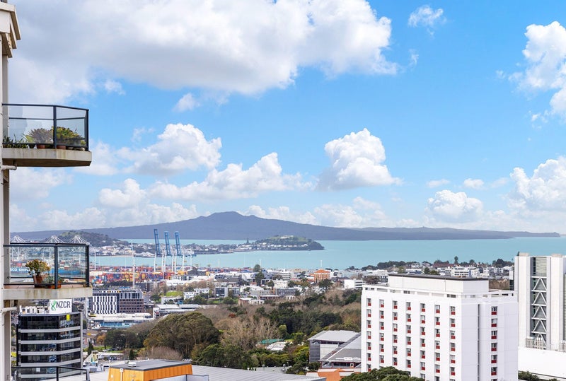 901/135 Grafton Road, Grafton, Auckland - Carousel 1