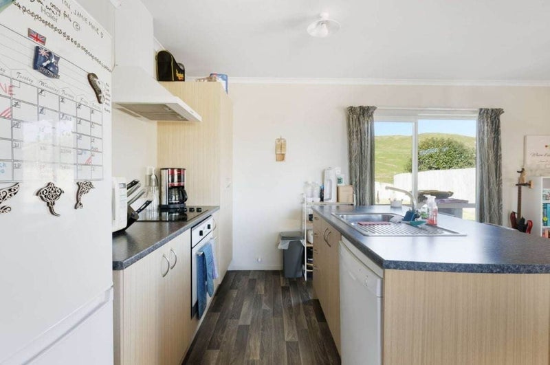 186 Ballintoy Park Drive, Welcome Bay, Tauranga - Carousel 2