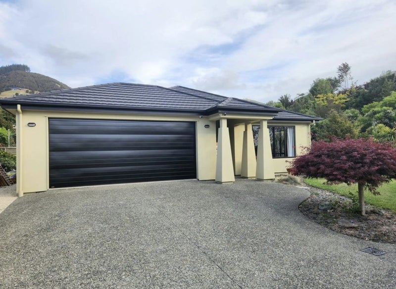 1 Frenchay Drive, Atawhai, Nelson - Carousel 1