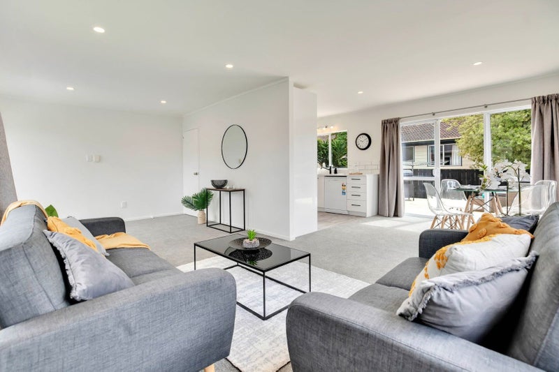 12A Hinton Place, Weymouth, Auckland - Carousel 2