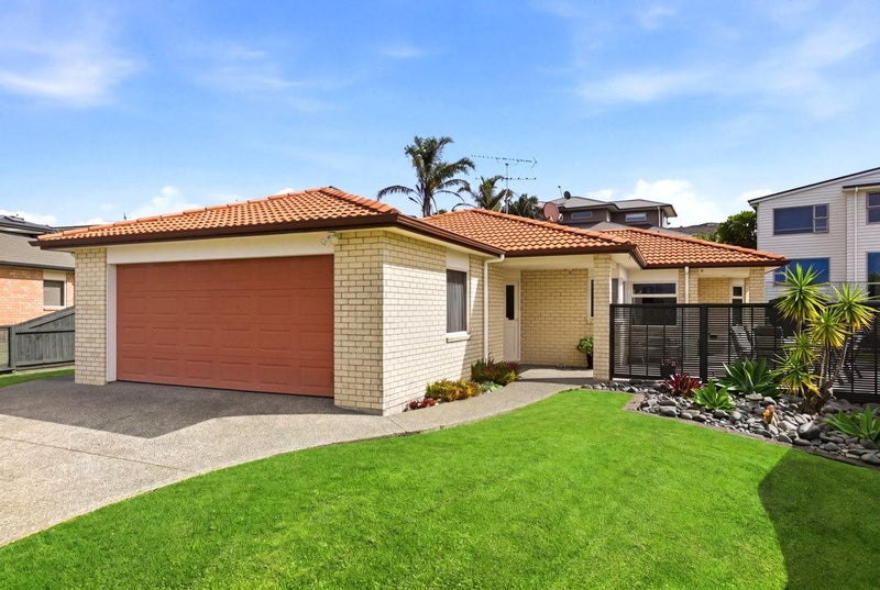14 Chesterfield Way, Orewa, Orewa - Carousel 2