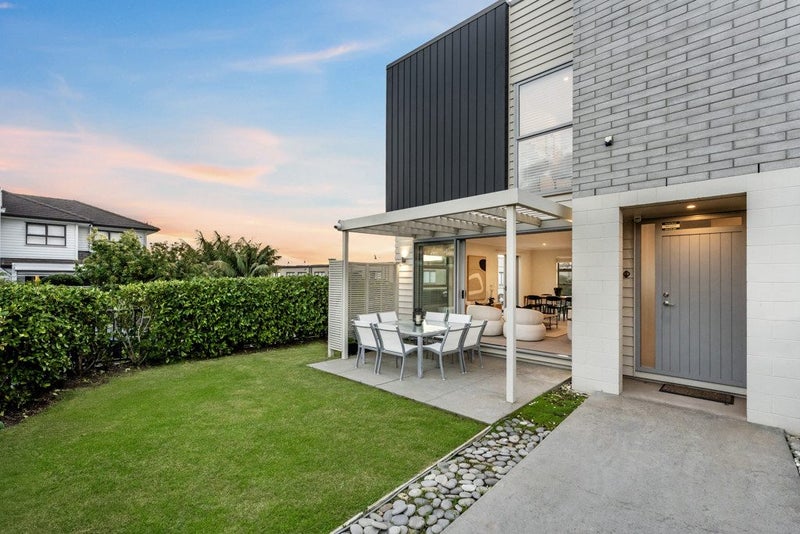 21B Fynes Avenue, Stonefields, Auckland - Carousel 1