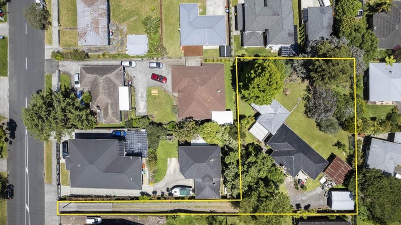 123 Whitney Street, Blockhouse Bay, Auckland - Carousel 1
