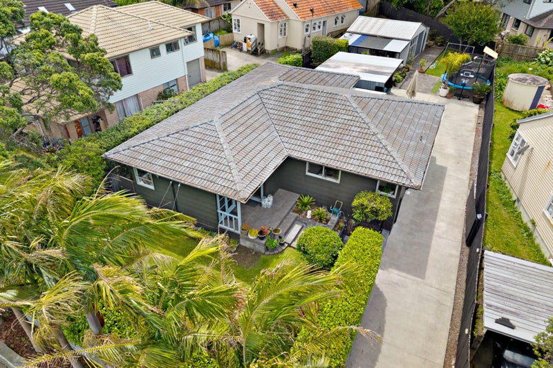 15 Paihia Road, Onehunga, Auckland - Carousel 1