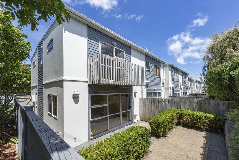 1/218 Captain Springs RD, Onehunga, Auckland - Carousel 1