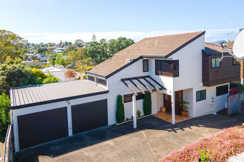 1/0 Corunna Road, Milford, Auckland - Carousel 1
