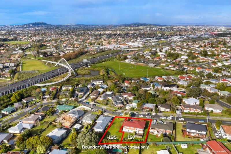 195 Methuen Road, New Windsor, Auckland - Carousel 1