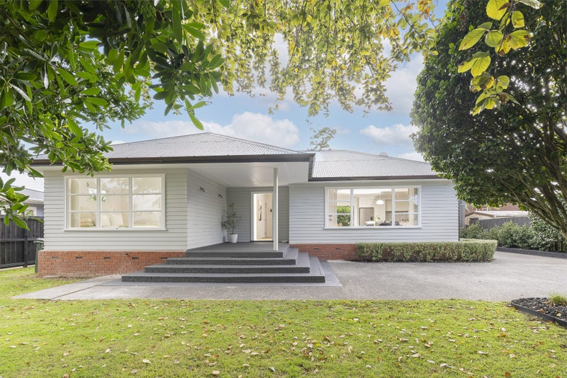 3 Kenley Place, Avondale, Auckland - Carousel 1