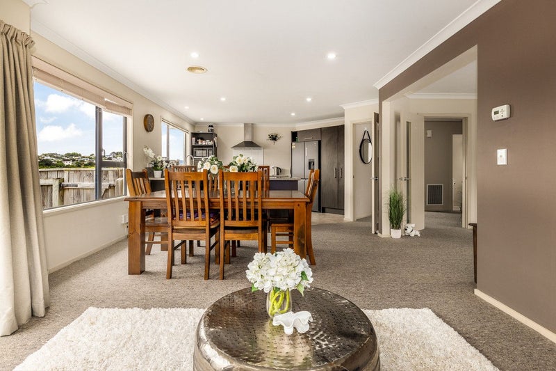 9 Milford Street, Aotea, Porirua - Carousel 1