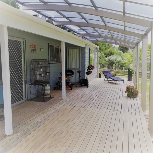 5 Gilmore Road, Waiuku - Carousel 1