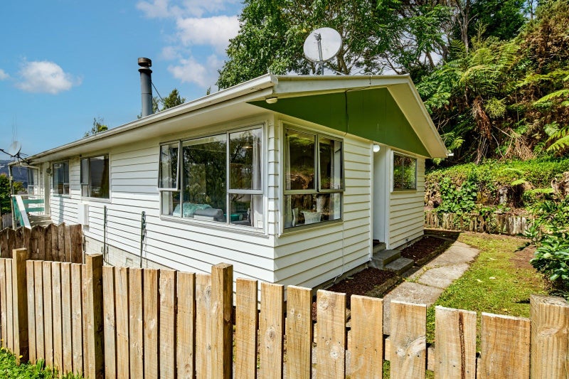 2/21 Puriri Street, Wainuiomata, Lower Hutt - Carousel 14