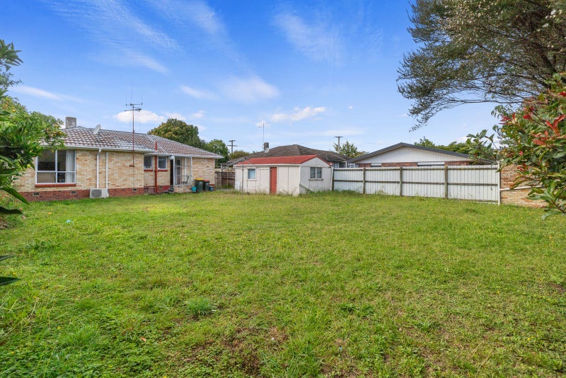 77 Normandy Avenue, Melville, Hamilton - Carousel 3