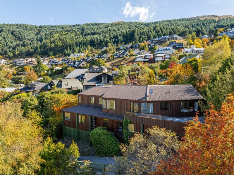 16 Panners Way, Queenstown, Queenstown - Carousel 2