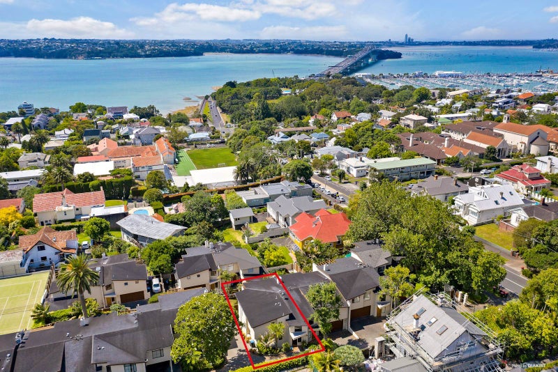 4/22 Curran Street, Herne Bay, Auckland - Carousel 2
