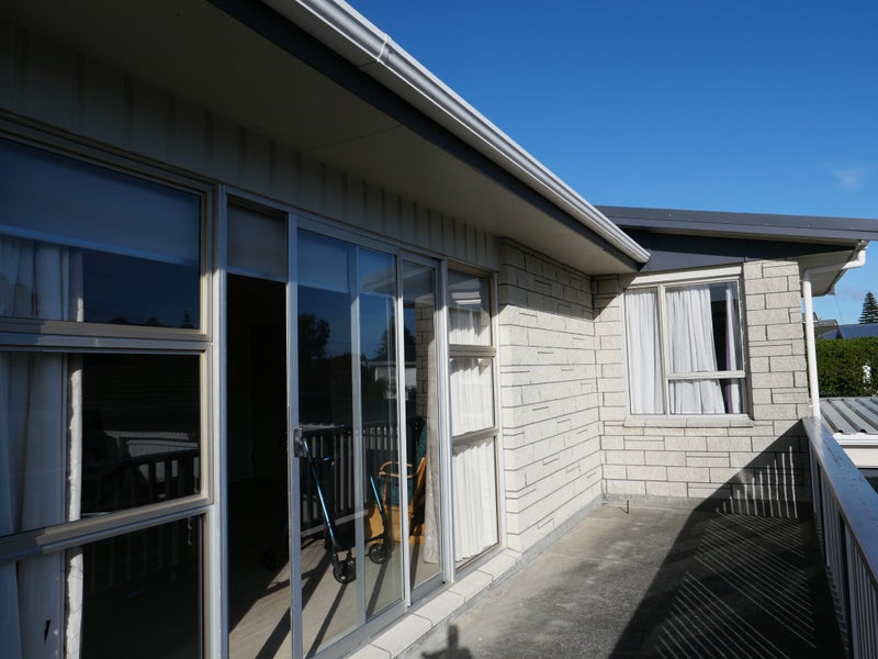 4 Myrtle Lane, Raumati Beach, Paraparaumu - Carousel 2
