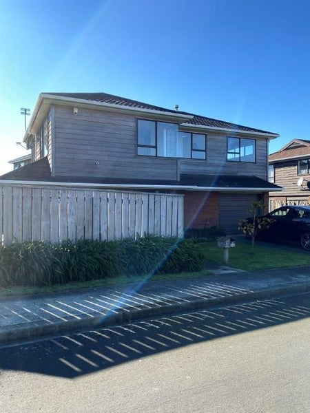 12A Shastri Terrace, Khandallah, Wellington - Carousel 1