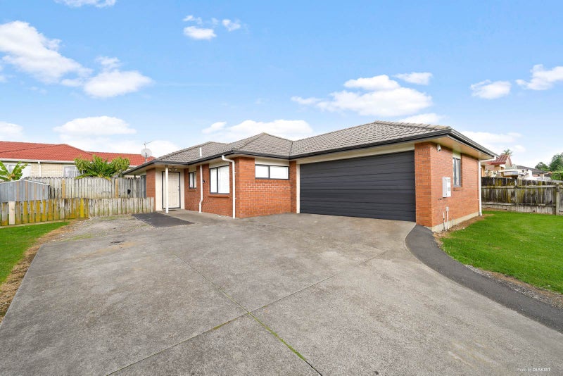 558 Massey Road, Mangere, Auckland - Carousel 1