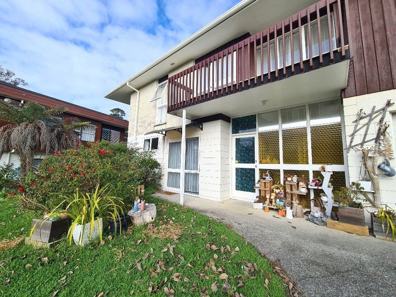 66 Mayfair Crescent, Mairangi Bay, Auckland - Carousel 1