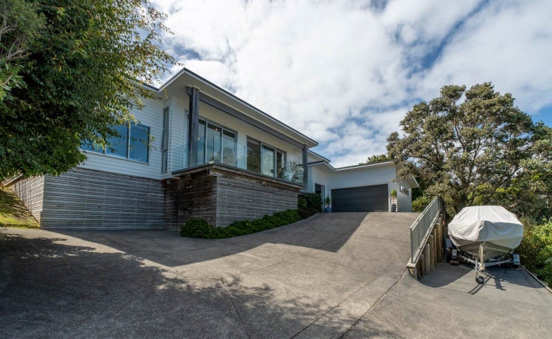 9 Siesta Terrace, Gulf Harbour, Whangaparaoa - Carousel 1