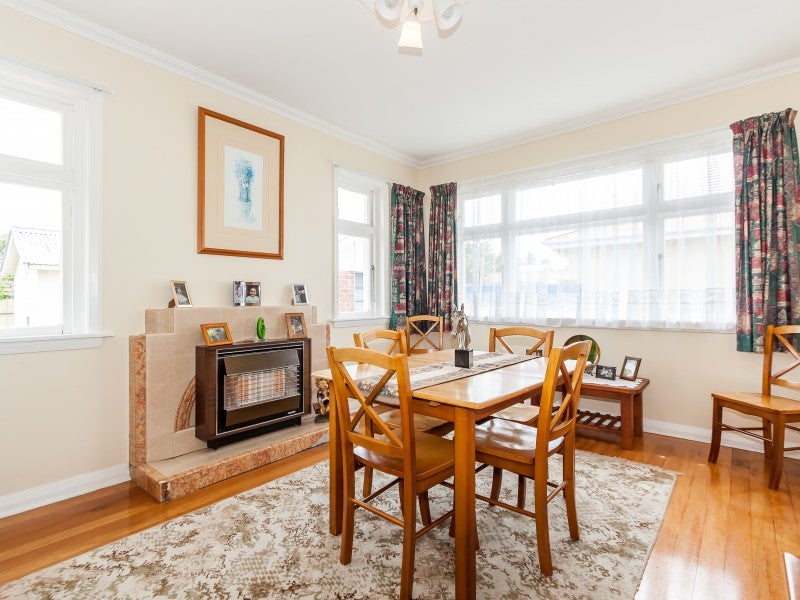 17 Vernon Avenue, Takaro, Palmerston North - Carousel 2