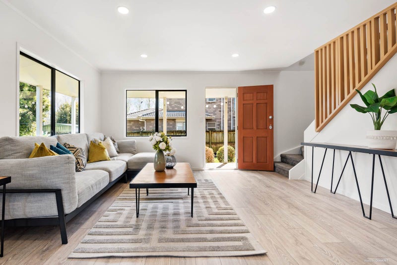 2/4 Becroft Drive, Forrest Hill, Auckland - Carousel 2