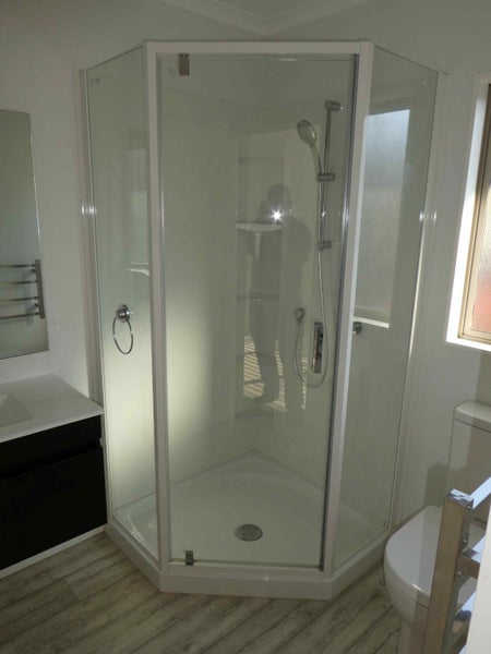 1 Landvale Court, Browns Bay, Auckland - Carousel 13