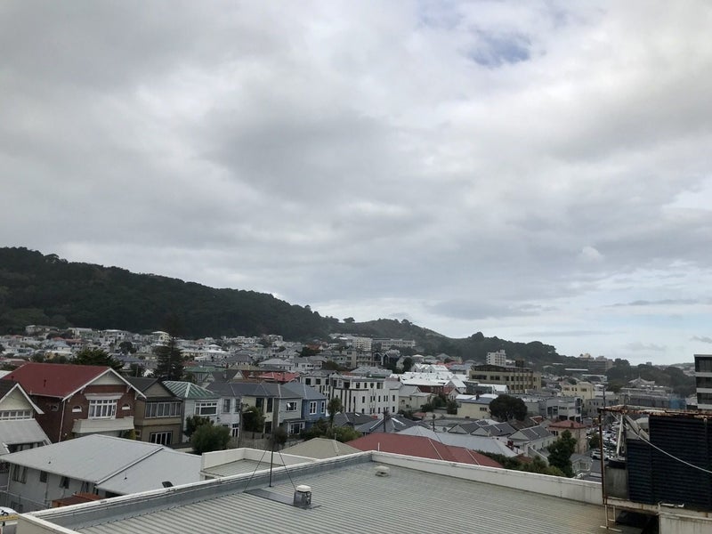 6D/16 Kent Terrace, Mount Victoria, Wellington - Carousel 16