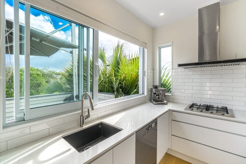 19A Godden Crescent, Mission Bay, Auckland - Carousel 2