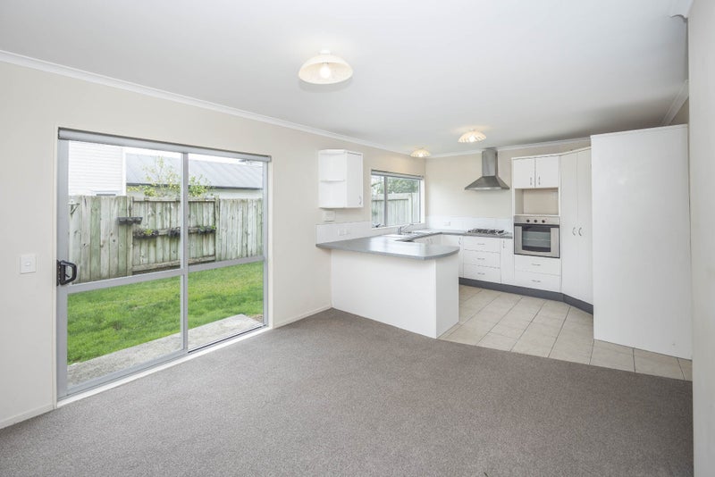 14 Rene Way, Huntington, Hamilton - Carousel 2