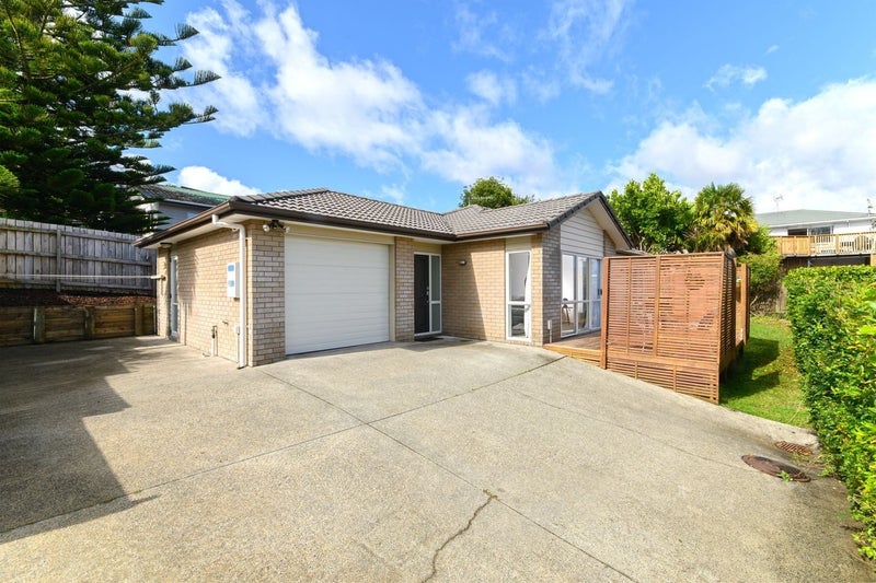 79A Awaroa Road, Sunnyvale, Auckland - Carousel 2