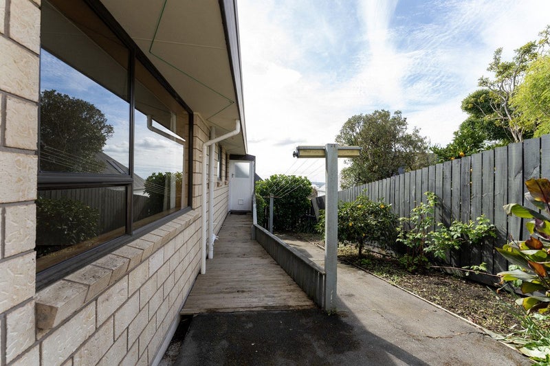 1/81 Cannon Hill Crescent, Mount Pleasant, Christchurch - Carousel 10