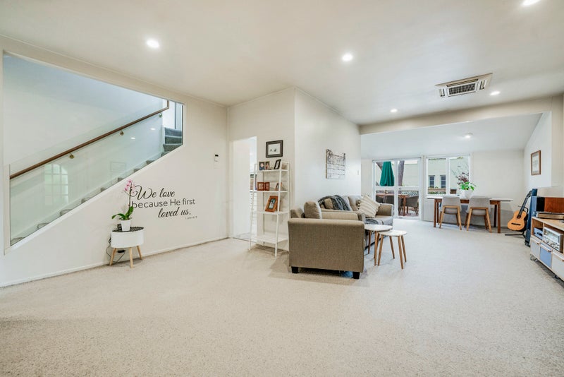 90 Rangitoto Road, Papatoetoe, Auckland - Carousel 1